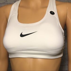 Women's Nike Victory Sports Bra